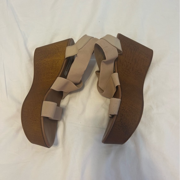 Steve Madden Wooden Bandage Wedges - Picture 3 of 4
